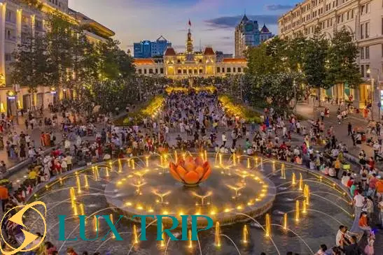 سفر به شهر هوشی مین